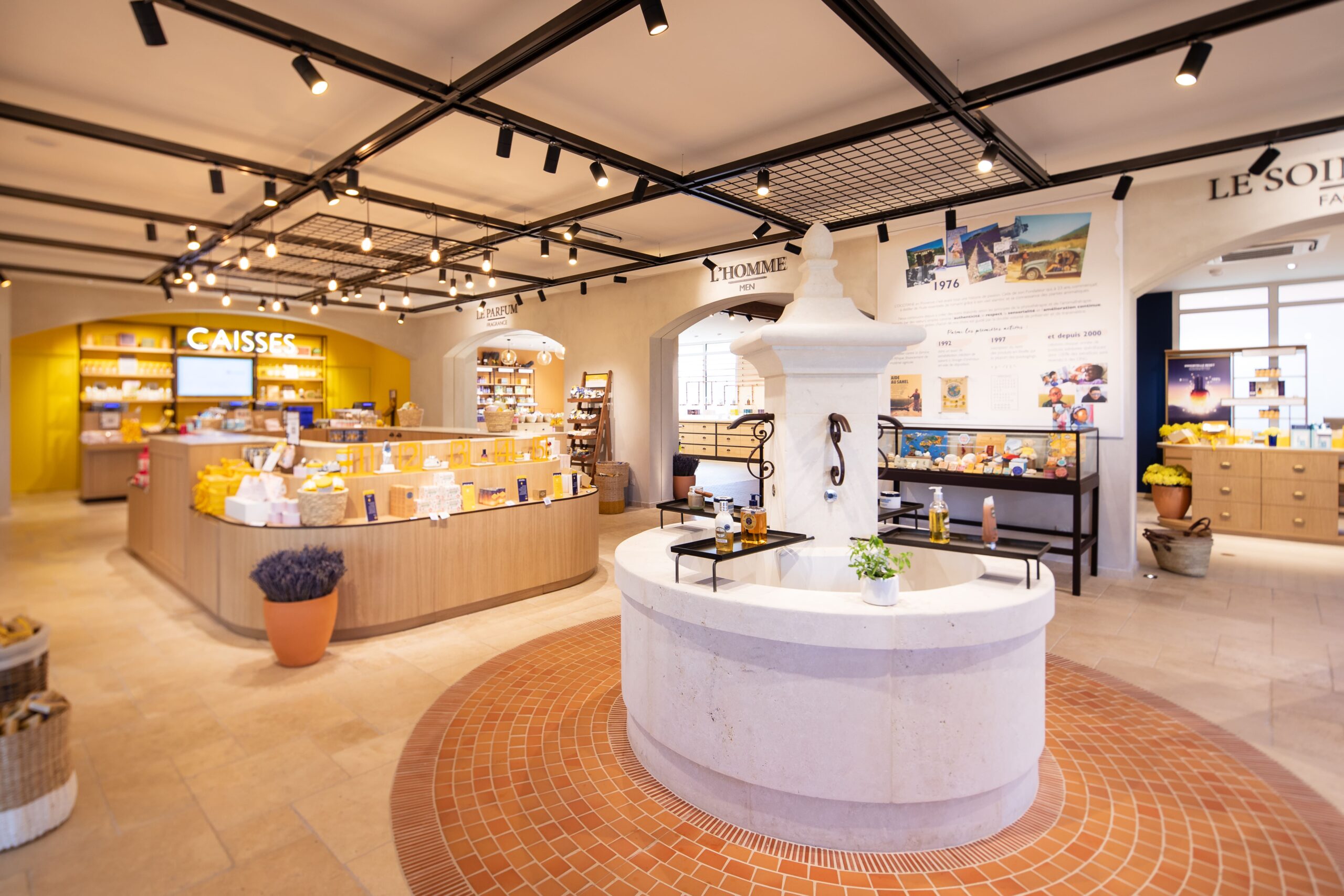 PAGE VIEW 2 - LOccitane_shopTILTUP-1