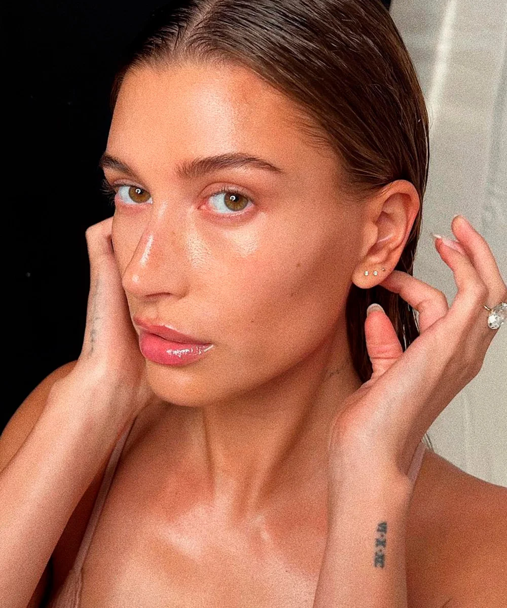 slugging-tecnica-skincare-pele-seca-ressecada-hidratacao-cuidado-steal-the-look-hailey-20220606155429