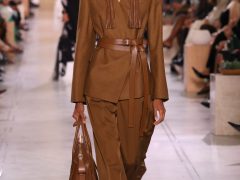 NEW YORK, NEW YORK - SEPTEMBER 11: A model walks the runway during the Michael Kors Collection Spring/Summer 2026 Runway Show at Terminal Warehouse on September 11, 2025 in New York City.  (Photo by JP Yim/Getty Images for Michael Kors)